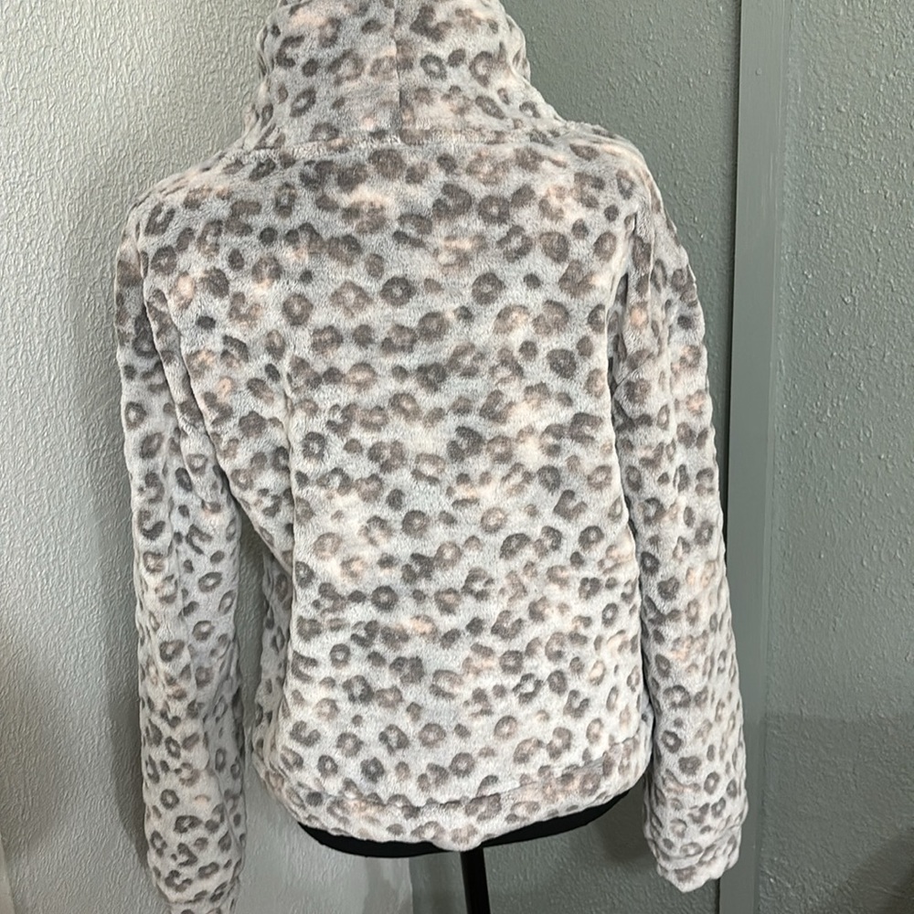 Wallflower Pullovers - image 3